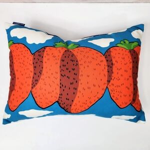 Marimekko for Target Pillow Strawberry Mountain Mansikkavuoret Cloud